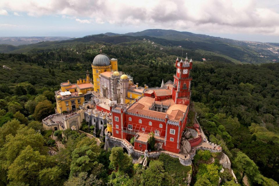 Sintra: Pena Palace. Moorish Castle. Cabo Da Roca. & Cascais - Key Points