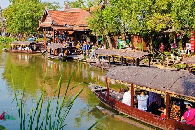 Skip the Line Admission Ticket of Ayothaya Floating Market - Key Points