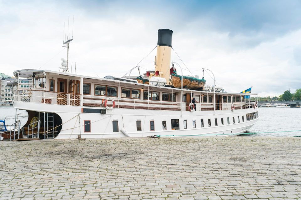 Skip-the-line Drottningholm Palace Stockholm Tour by Ferry - Key Points