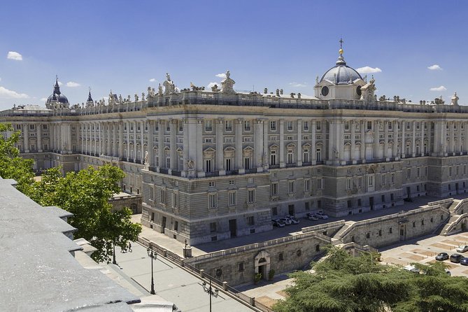 Skip-The-Line Madrid Royal Palace With Tapas Tasting & Retiro Park - Tour Highlights