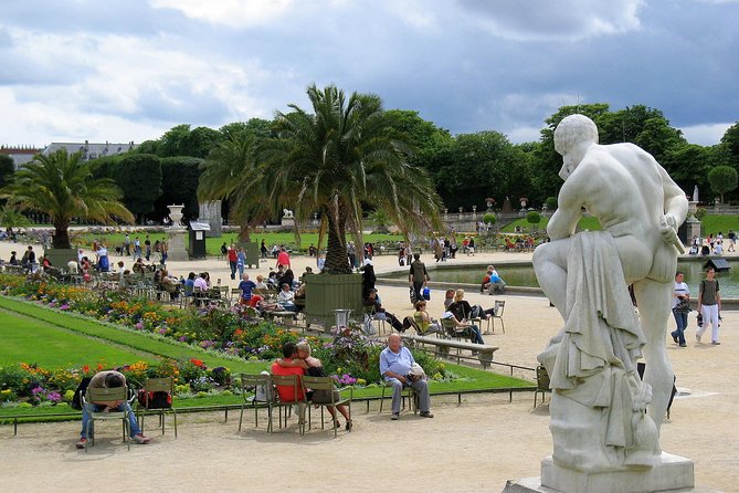 Small-Group Luxembourg Gardens Walking Tour in Paris