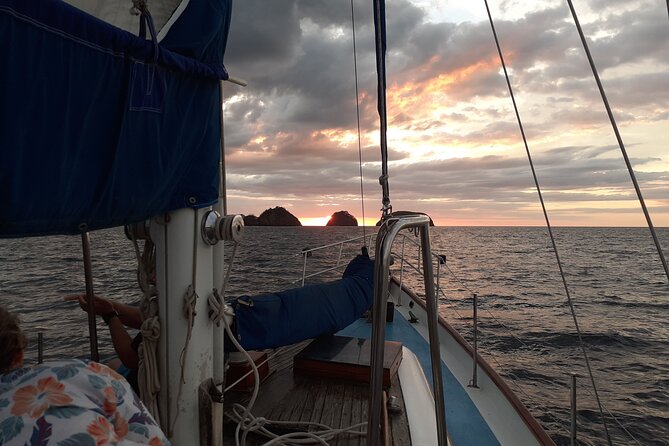 Small-Group Sunset Sailboat Cruise  - Playa Hermosa - Inclusions and Amenities