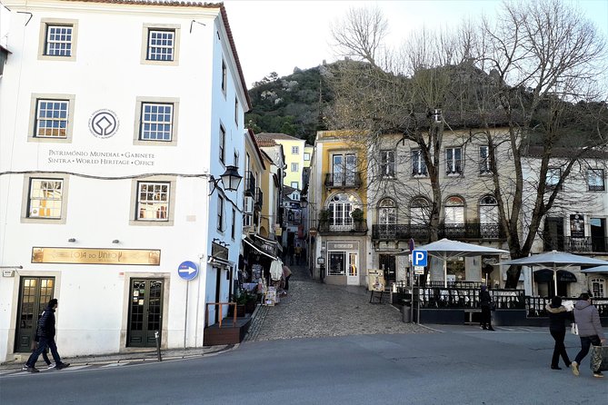 Small Group Tour Through the Romantic Sintra & Amazing Cabo Da Roca & Cascais - Group Size & Experience