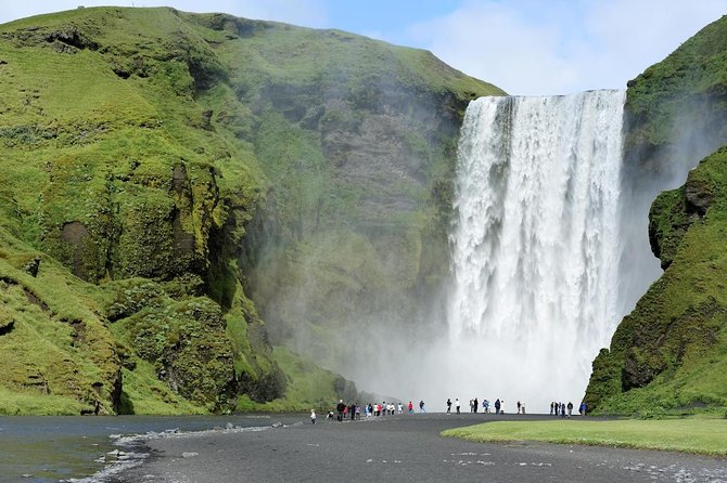 South Iceland Tour of Waterfalls, Black Sand Beaches & Dyrholaey - Key Points