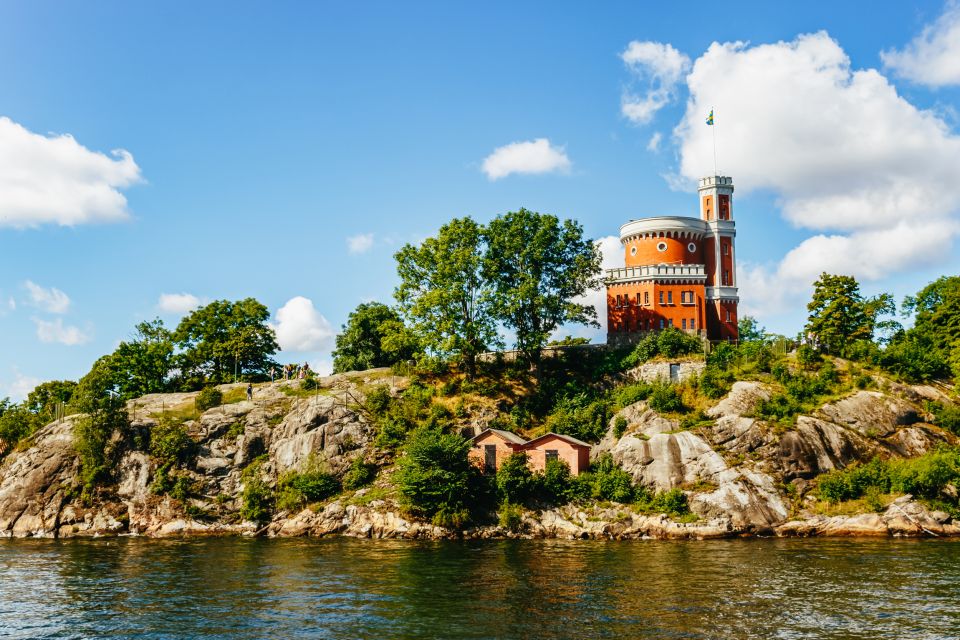 Stockholm: City Archipelago Sightseeing Cruise With Guide - Key Points