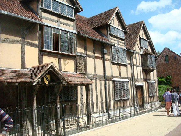 Stratford-Upon-Avon Audio Walking Tour: Shakespeares Life - Key Points