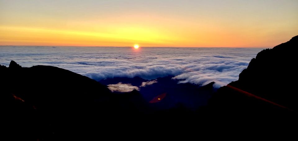 Sunrise at Pico Do Arieiro - Key Points