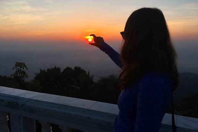 Sunrise Blessing Experience at Doi Suthep With Small Group