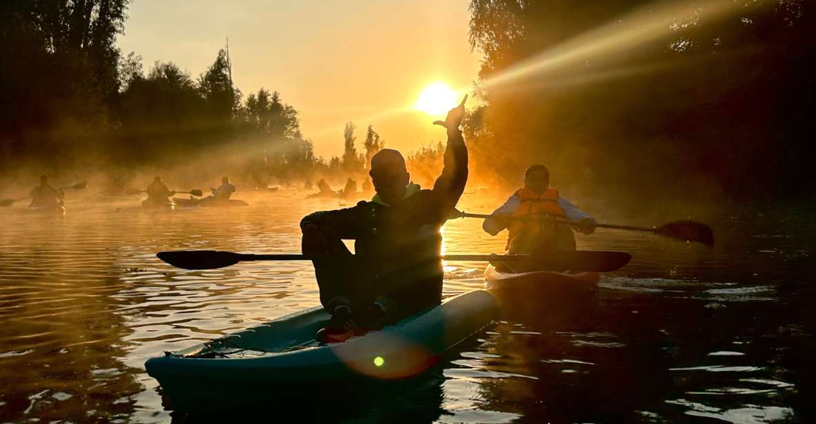 Sunrise in Xochimilco in a Kayak - Key Points