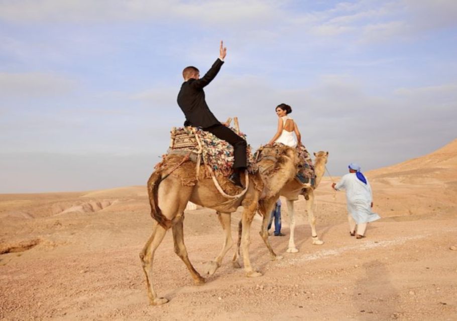 Sunset Camel Riding in Agafay Desert & Dinner in Chouf L'Or - Key Points