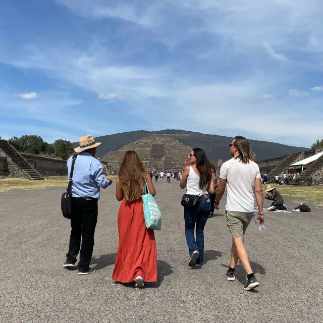 Teotihuacan: Tour With a Local, Transportation & Food - Key Points