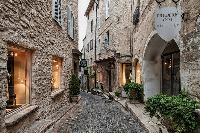 The Charming Villages of Provence Full Day Private Tour - Key Points