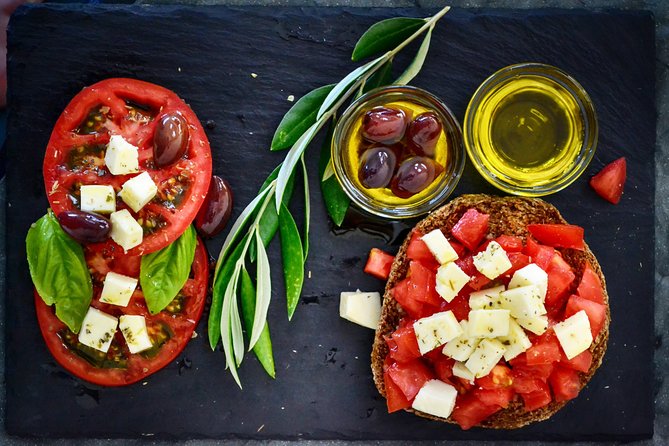 The Mediterranean Diet & Lifestyle Cooking Class. - Key Points