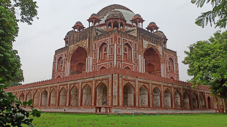 The Resting Place of All Eaters: Abdur Rahim Khan-I-Khanan's Tomb - Key Points