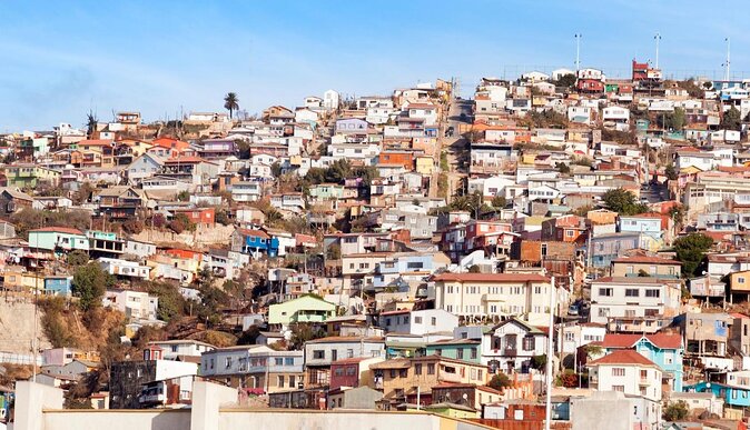 The Tour of Valparaiso on Foot and in a Small Group - Key Points
