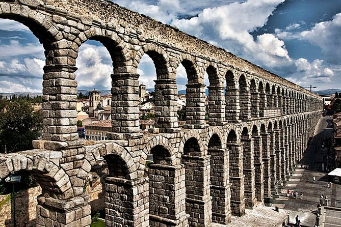 Toledo & Segovia Private Tour With Hotel Pick up From Madrid - Tour Highlights