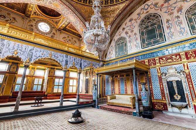 Topkapi Palace and Harem Guided Tour With Skip-The-Line Tickets