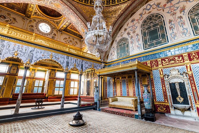 topkapi palace and harem guided tour with skip the line tickets Topkapi Palace and Harem Guided Tour With Skip-The-Line Tickets