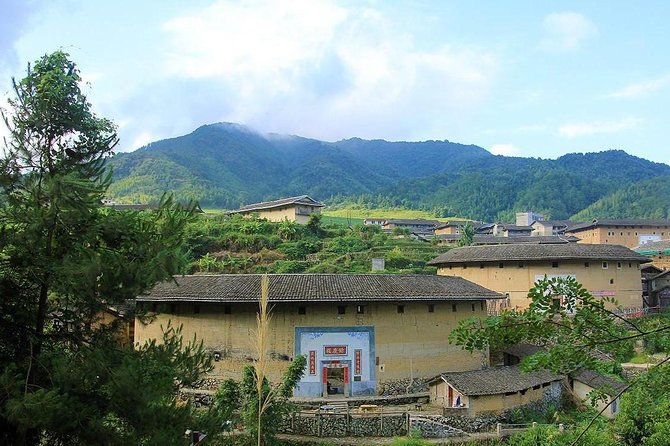 Tour Guide and Car: Private Day Tour to Chuxi Tulou From Xiamen - Tour Highlights