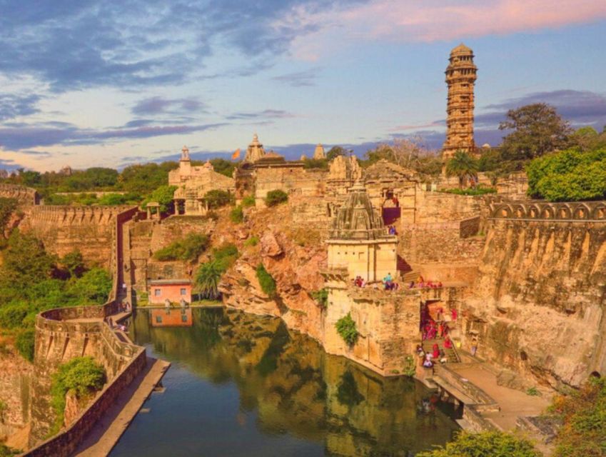 Transfer From Udaipur To Jaipur Via Chittorgarh Fort - Key Points