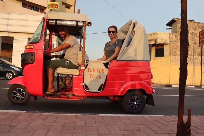 Tuk Tuk Private City Tour in Colombo - All-inclusive - Key Points