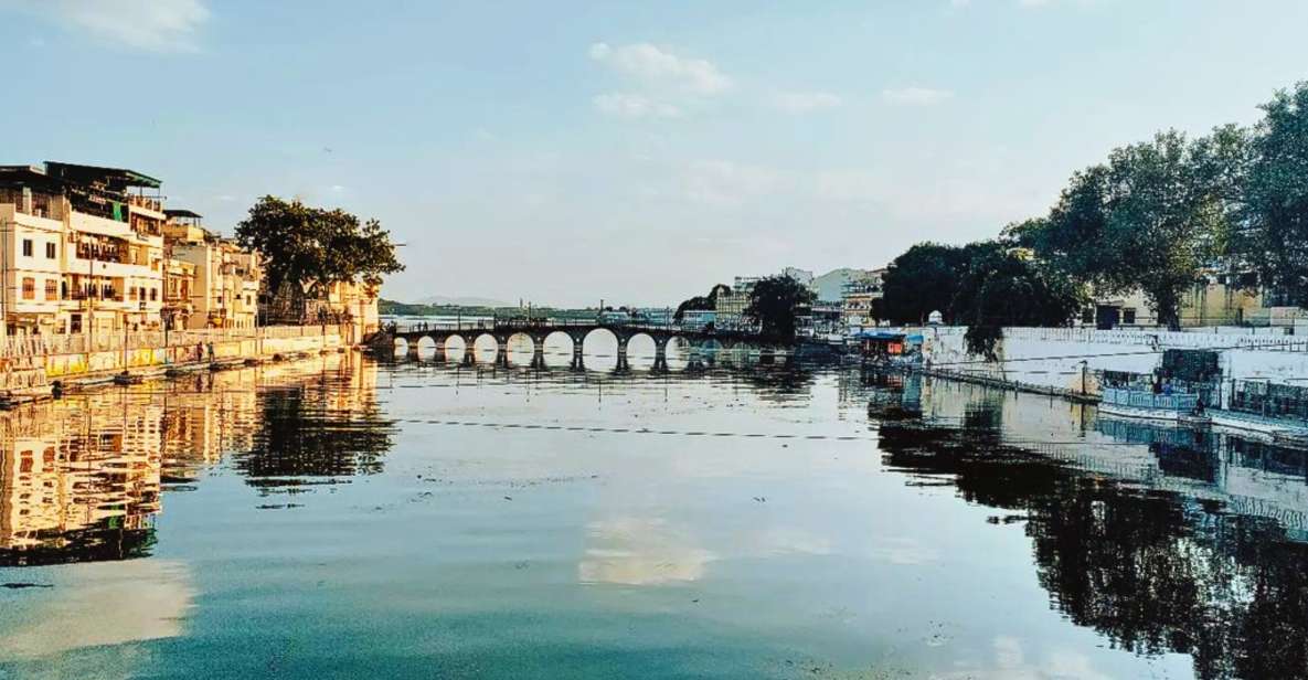 Udaipur Cultural Walking Tour With Local Snacks - Key Points