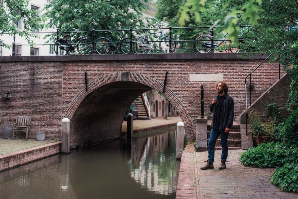 Utrecht: Professional Photoshoot at Utrecht Canals - Key Points