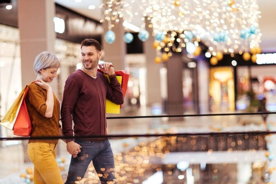 Vancouver Branded Shopping Tour Private - Key Points