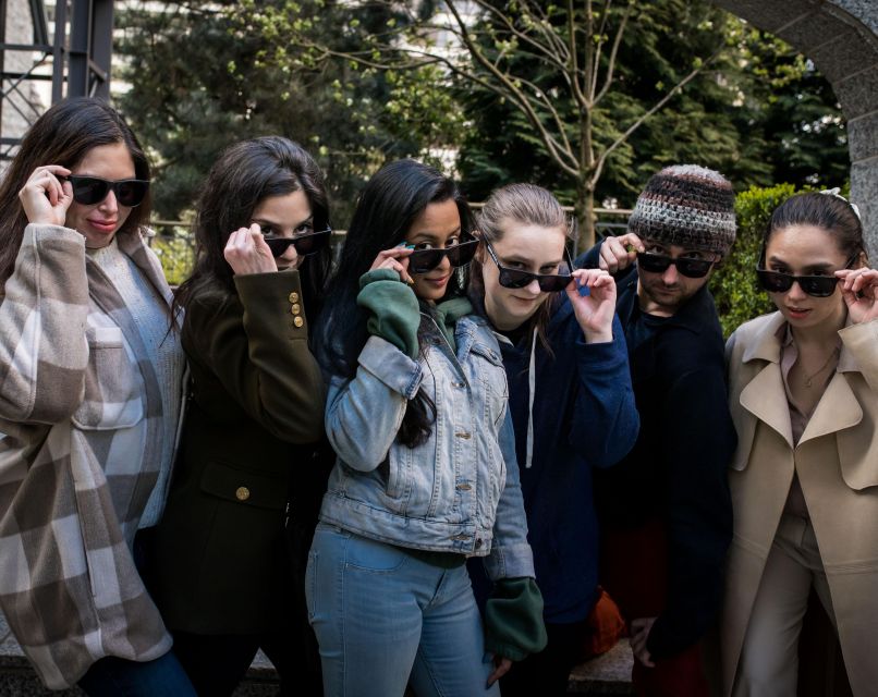 Vancouver: Explore Gastown With an Outdoor Murder Mystery - Key Points