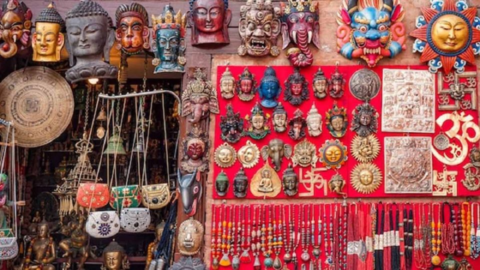 Varanasi Shopping Tour - Key Points