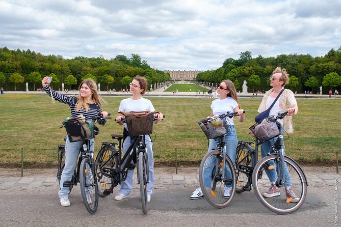 Versailles: Bike Rental, Different Sizes - Key Points