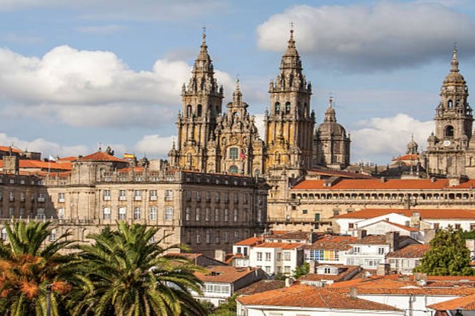 Vigo Shore Excursion: Small Group Santiago De Compostela Full Day Tour - Key Points