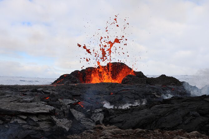 Volcano Hike in Reykjanes Peninsula From Reykjavik - Key Points