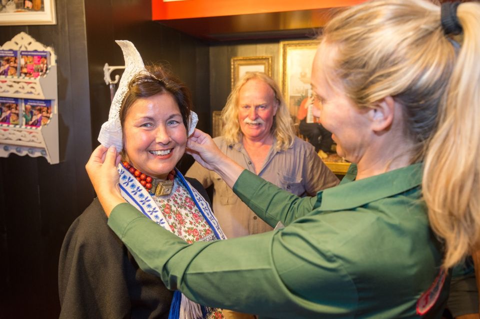 Volendam: Photo Opportunity in Traditional Dutch Costume - Key Points