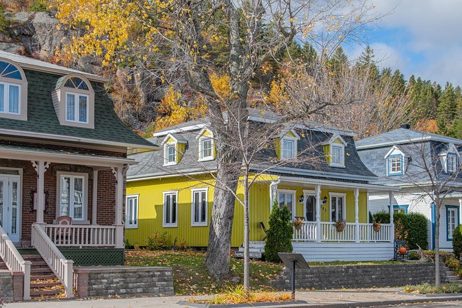 WALKING AT BEC-SCIE OUTDOOR CENTRE (CANYON) - Saguenay Guided Tours - Key Points