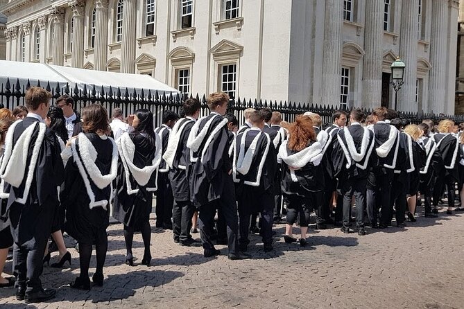 Walking Tour of the Sights and Highlights of Cambridge - Key Points