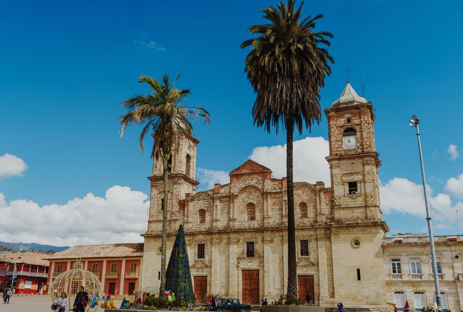 Zipaquirá Salt Cathedral & Andrés Carne De Res (Chía) - Key Points