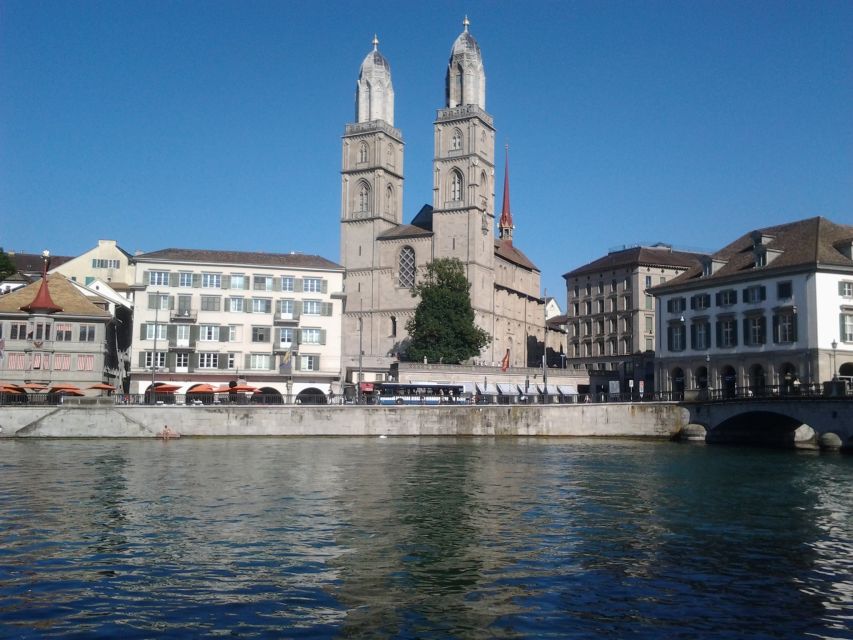 Zürich Charms: Private City Center Walk and Lake Cruise - Key Points