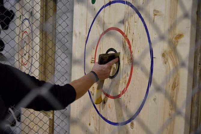 1 Hour Axe Throwing Experience - Key Points