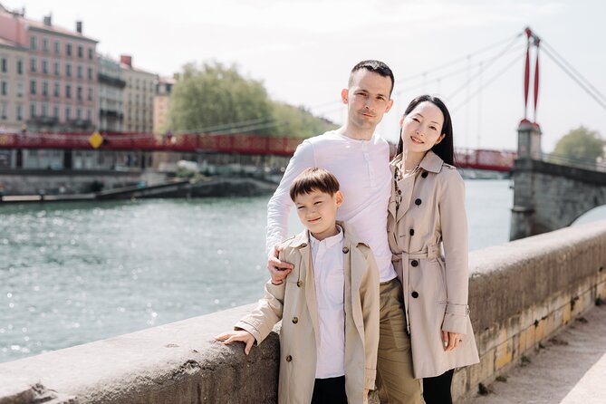 1-Hour Private Photo Shoot in the Streets of Old Lyon - Key Points