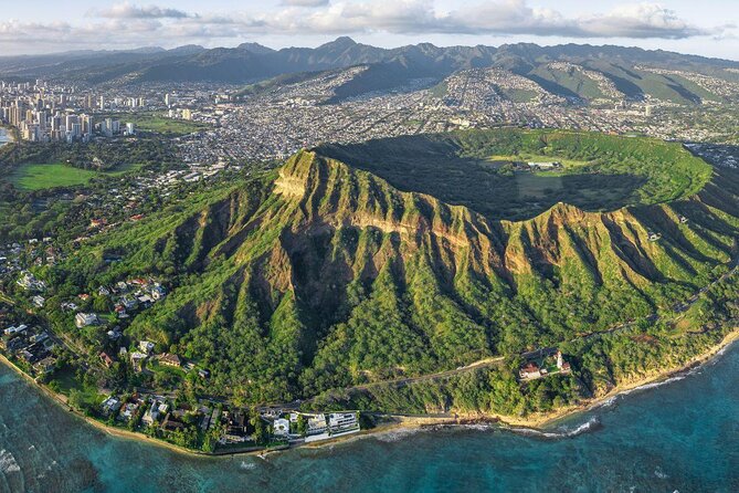 18 Minutes SHARED Helicopter Tour in Honolulu - Key Points