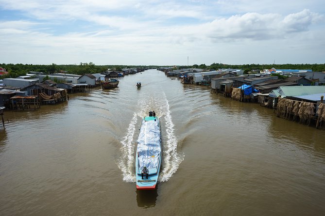 1-day Mekong Delta Tour: Cai Be Market, Local Island and Cycling