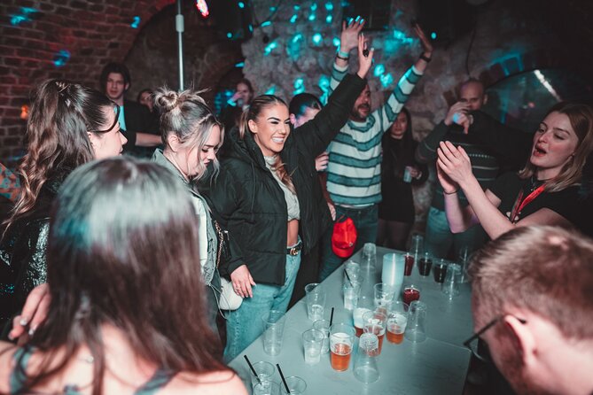 1 Hour of Open Bar With Krakow Animals Crawl VIP Entry to Best Clubs