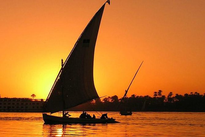 1-Hour Private Felucca Cruise on the Nile River With Traditional Food