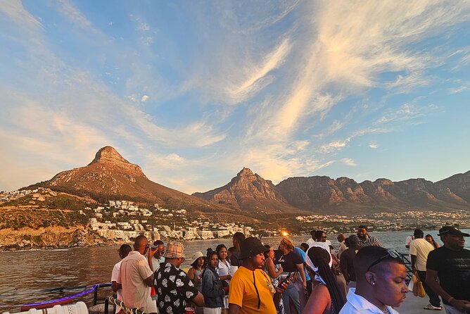 1 Hour Shared Boat Cruise in Cape Town Waterfront