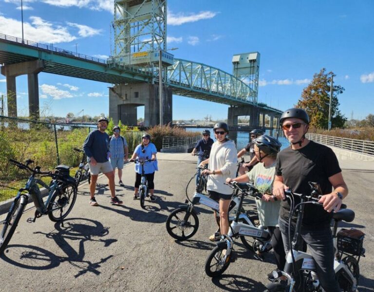 1-Hour Wilmington E-Bike Express and Sunset Ride