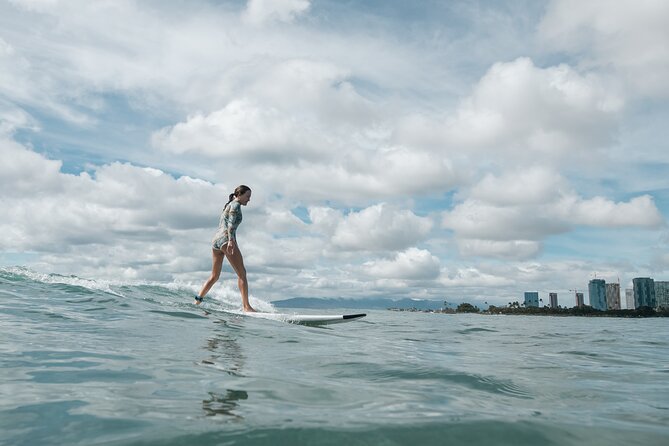 2 Hour Group Surf Lesson in Honolulu