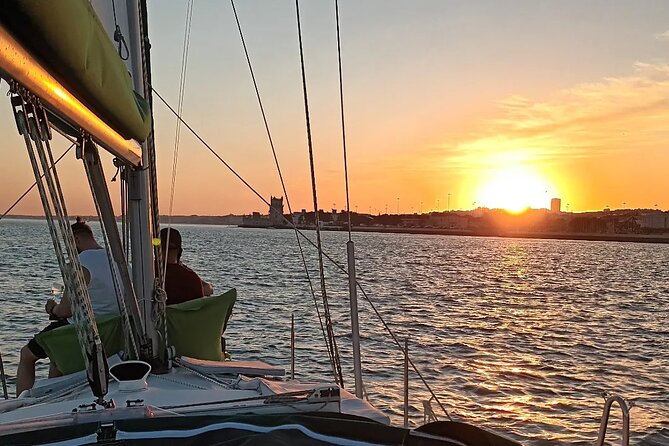 2-Hour Lisbon Sunset Sailing Tour