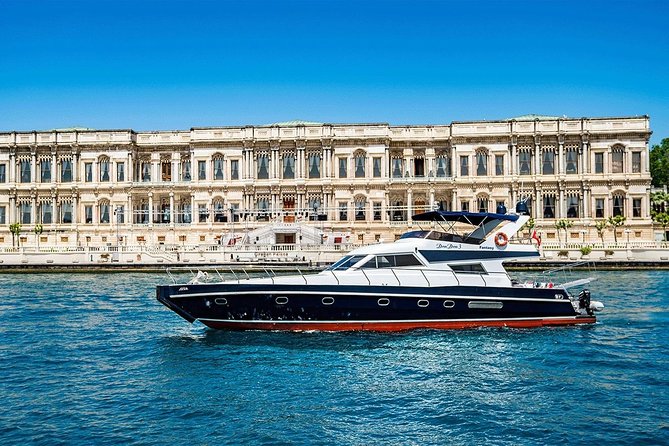 2 Hours – Luxury Bosphorus Cruise by a Private VIP Yacht