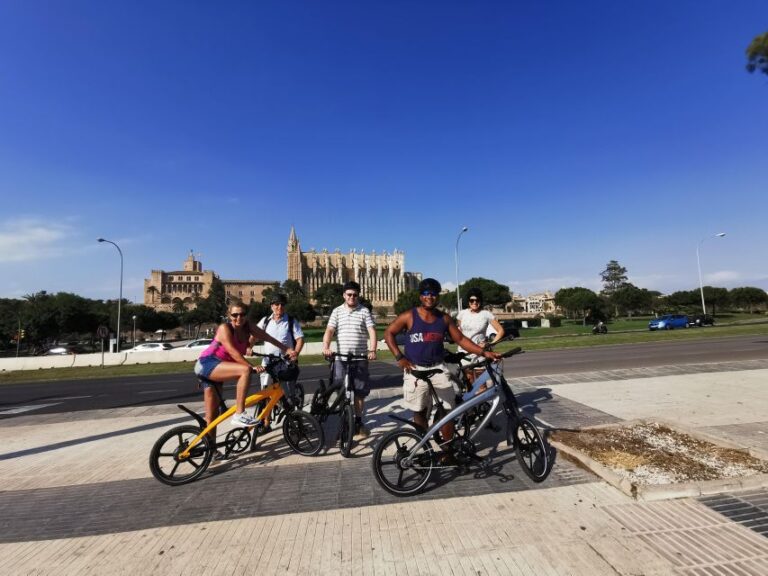 2 Hours Sightseeing E-Bike Tour in Palma De Mallorca